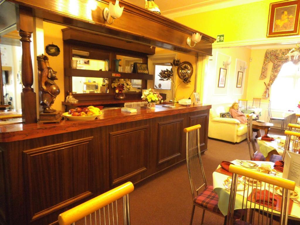Fountain House Hotel Hayes  Extérieur photo