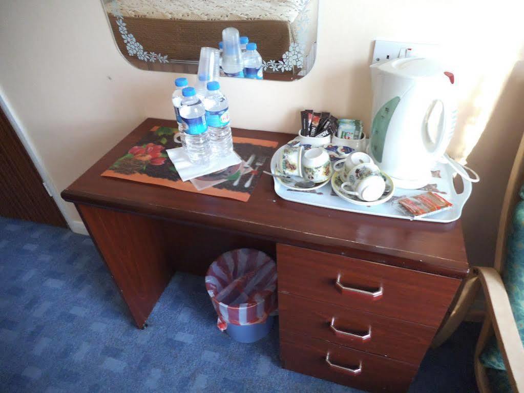 Fountain House Hotel Hayes  Extérieur photo